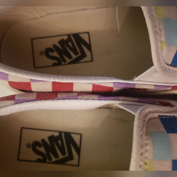 Van's Rainbow checkerboard Unisex Slip-ons size 6.  FF24 - Picture 2 of 5